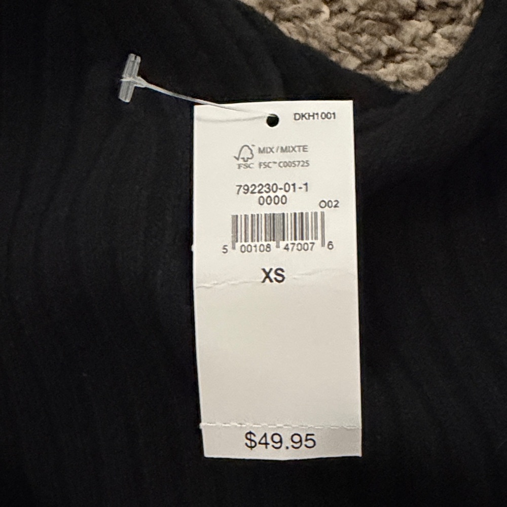 GAP Black Ribbed Tank Top - Picture 5 of 5